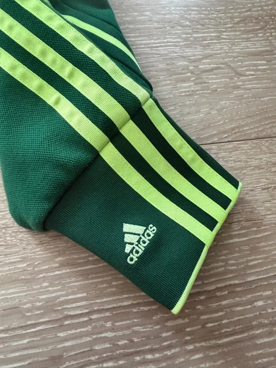 IVY PARK Green Crewneck Sweater with Yellow Trim - Picture 3 of 8